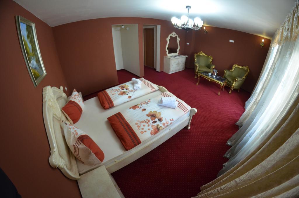 Hotel Le Baron Timişoara Exteriör bild